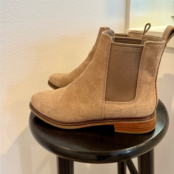 Clark’s Booties - Picture 3 of 9